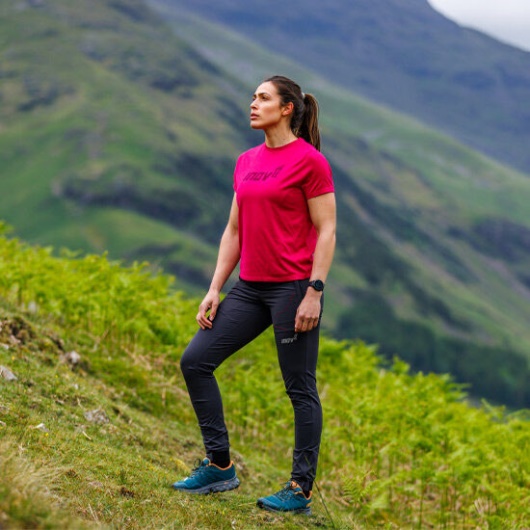 Roze Grafisch T-shirt Ss ''inov-8'' Fashion Dames